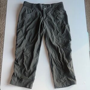 Title Nine Recycled Clamber 2.0 Hiking Capri